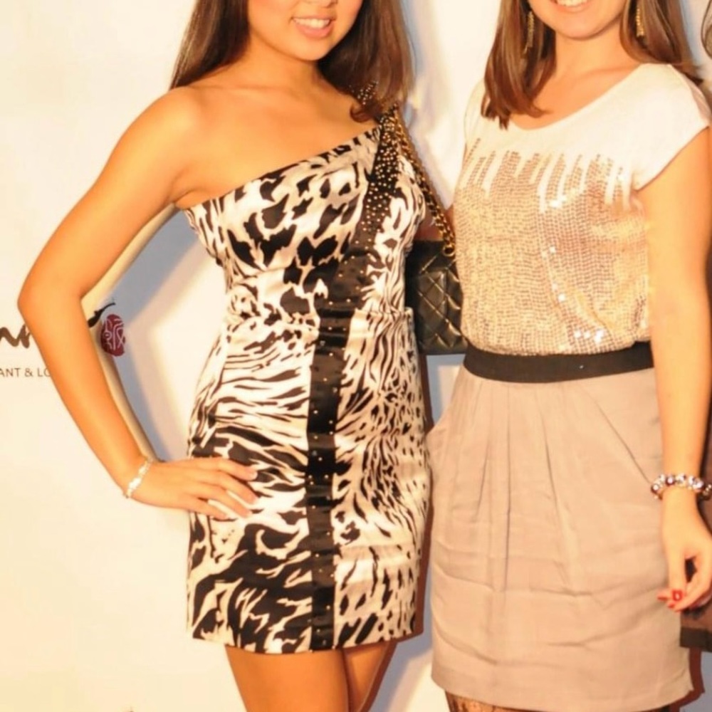 LAUNDRY by Shelli Segal animal print black & white mini dress with sequence